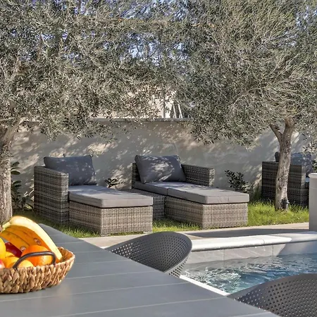 M With Private Pool Villa